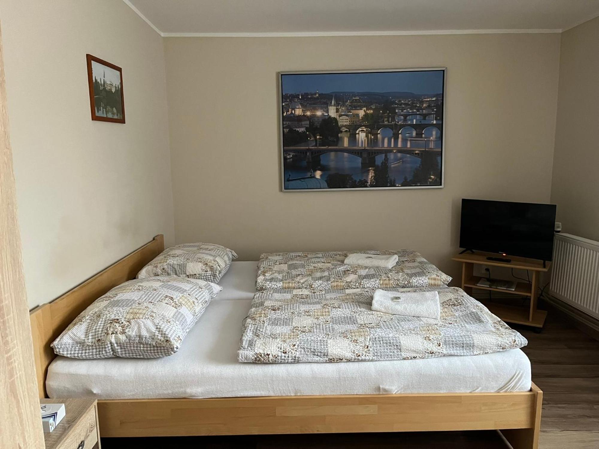 Penzion Pod Zamkem Průhonice Extérieur photo